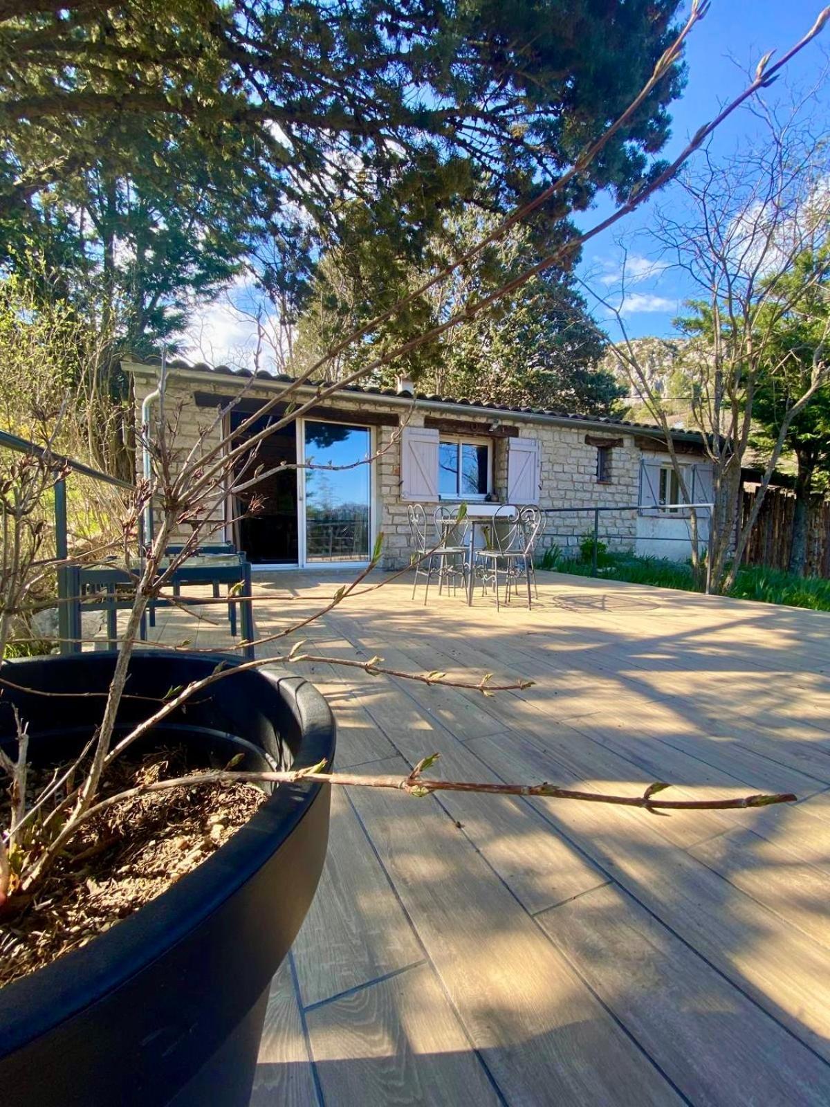 La Maison D'Eddy Et Caro Aux Portes Du Verdon Тригaнс Екстериор снимка