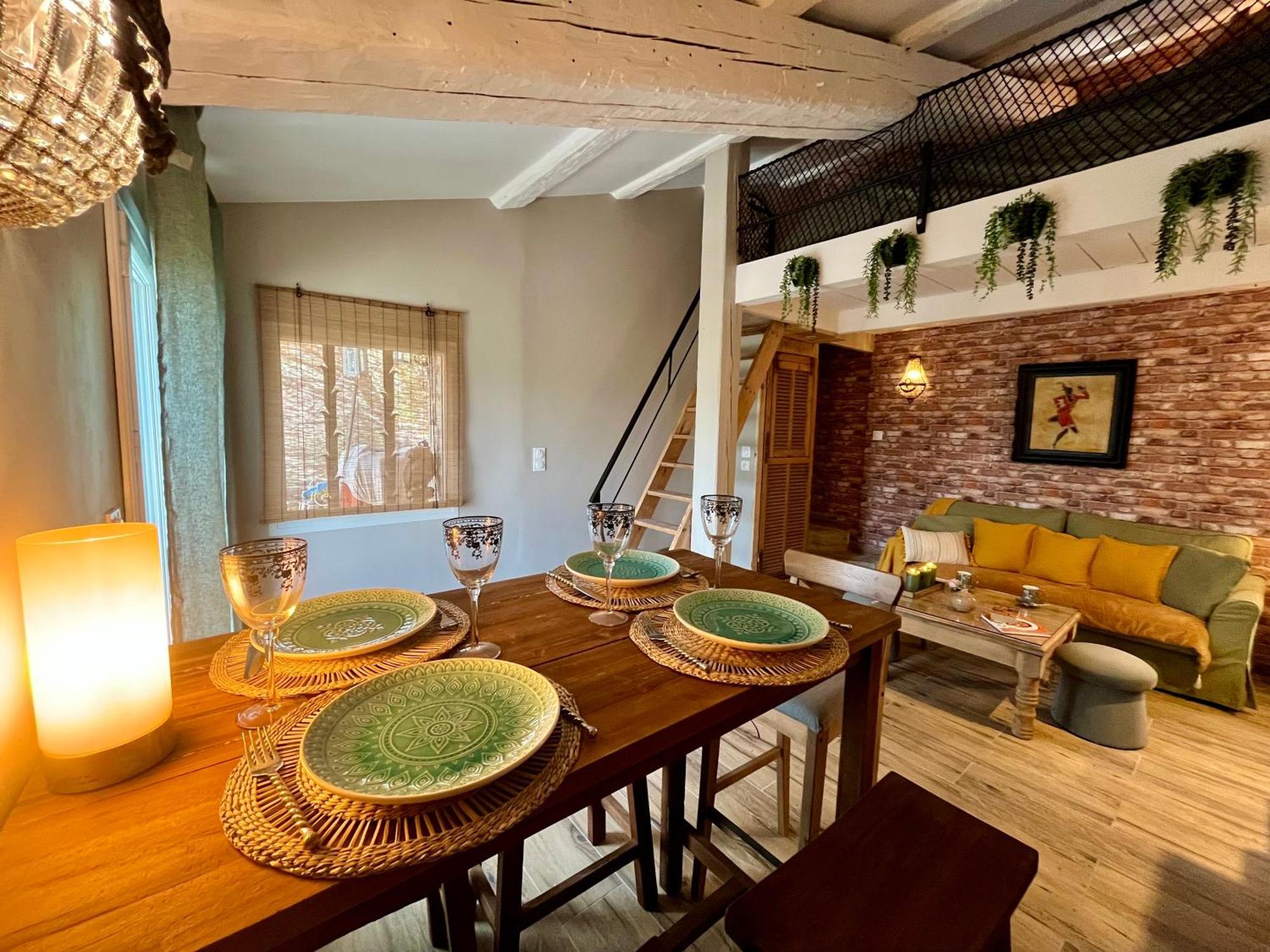 La Maison D'Eddy Et Caro Aux Portes Du Verdon Тригaнс Екстериор снимка