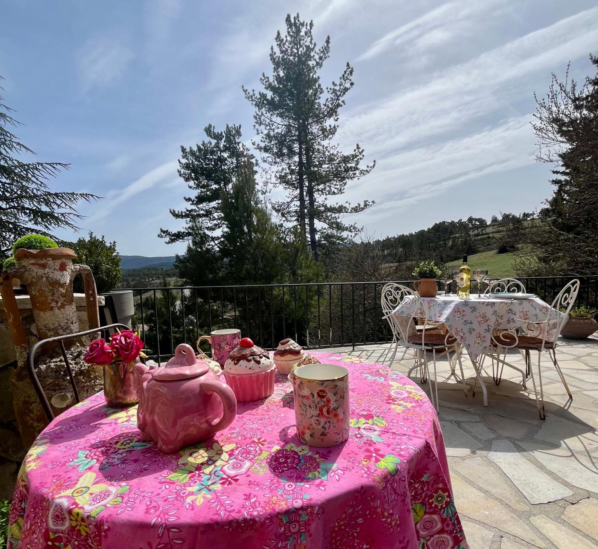 La Maison D'Eddy Et Caro Aux Portes Du Verdon Тригaнс Екстериор снимка